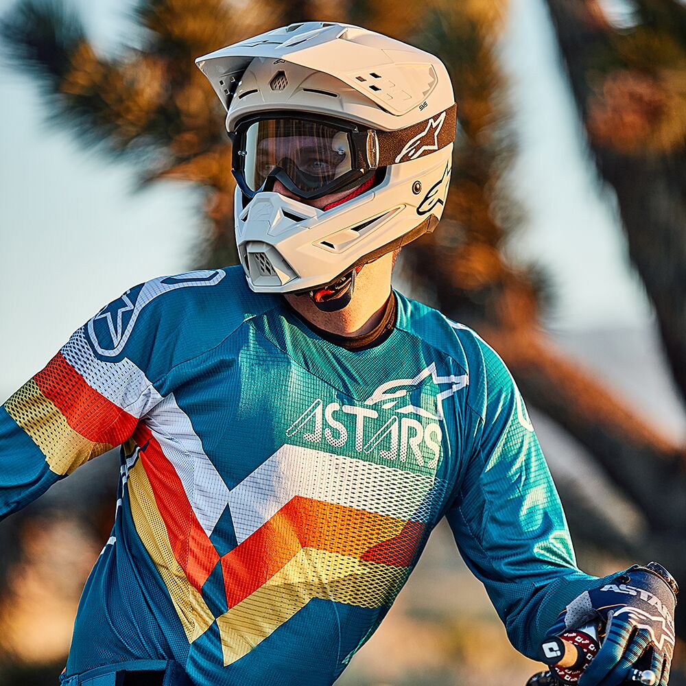 HELMET SM5 SOLID WHT XL