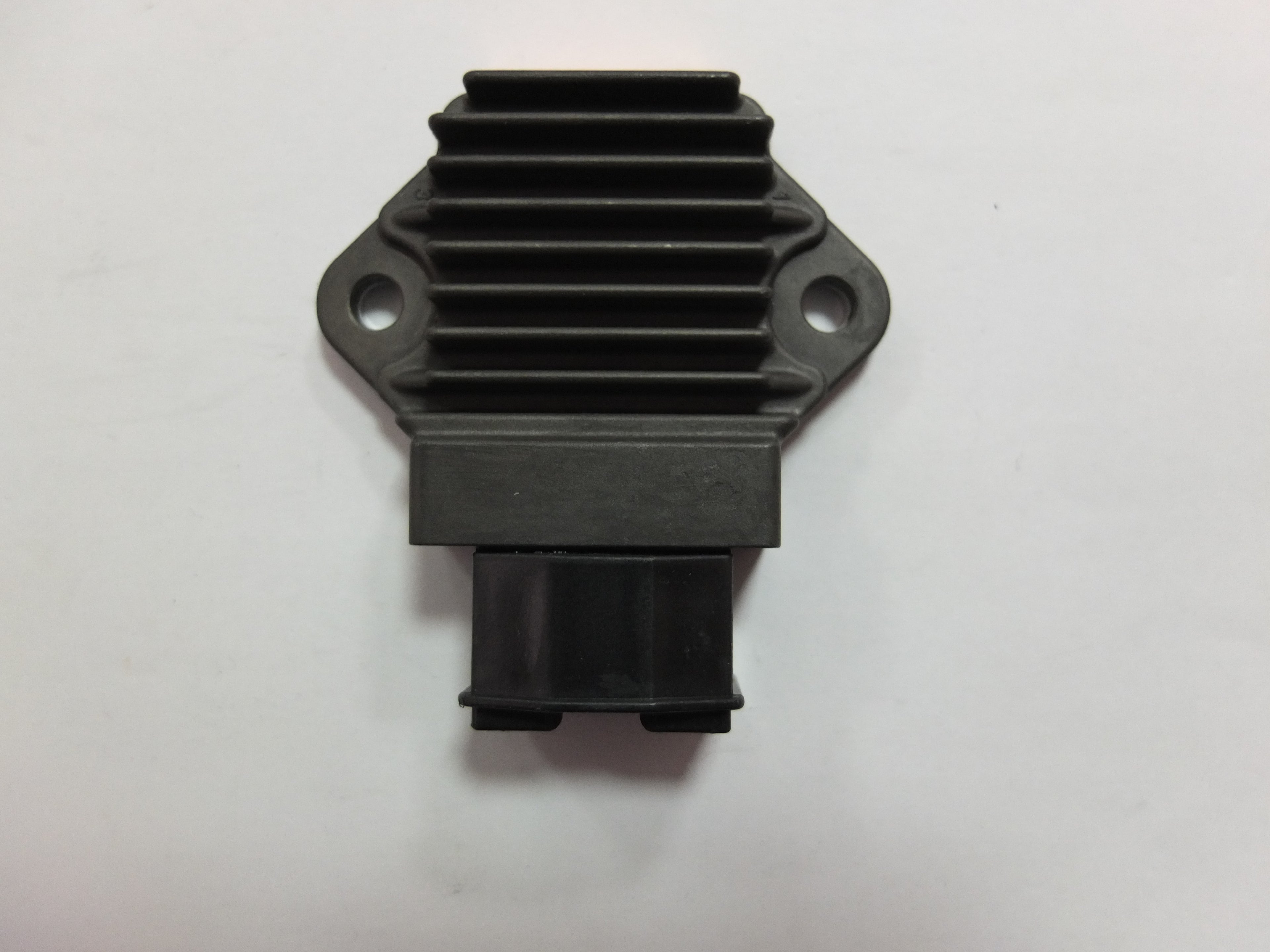 REGULADOR/RECTIFICADOR H-31600-MV4-010 CB500/600/CBR600R/900/NTV650...