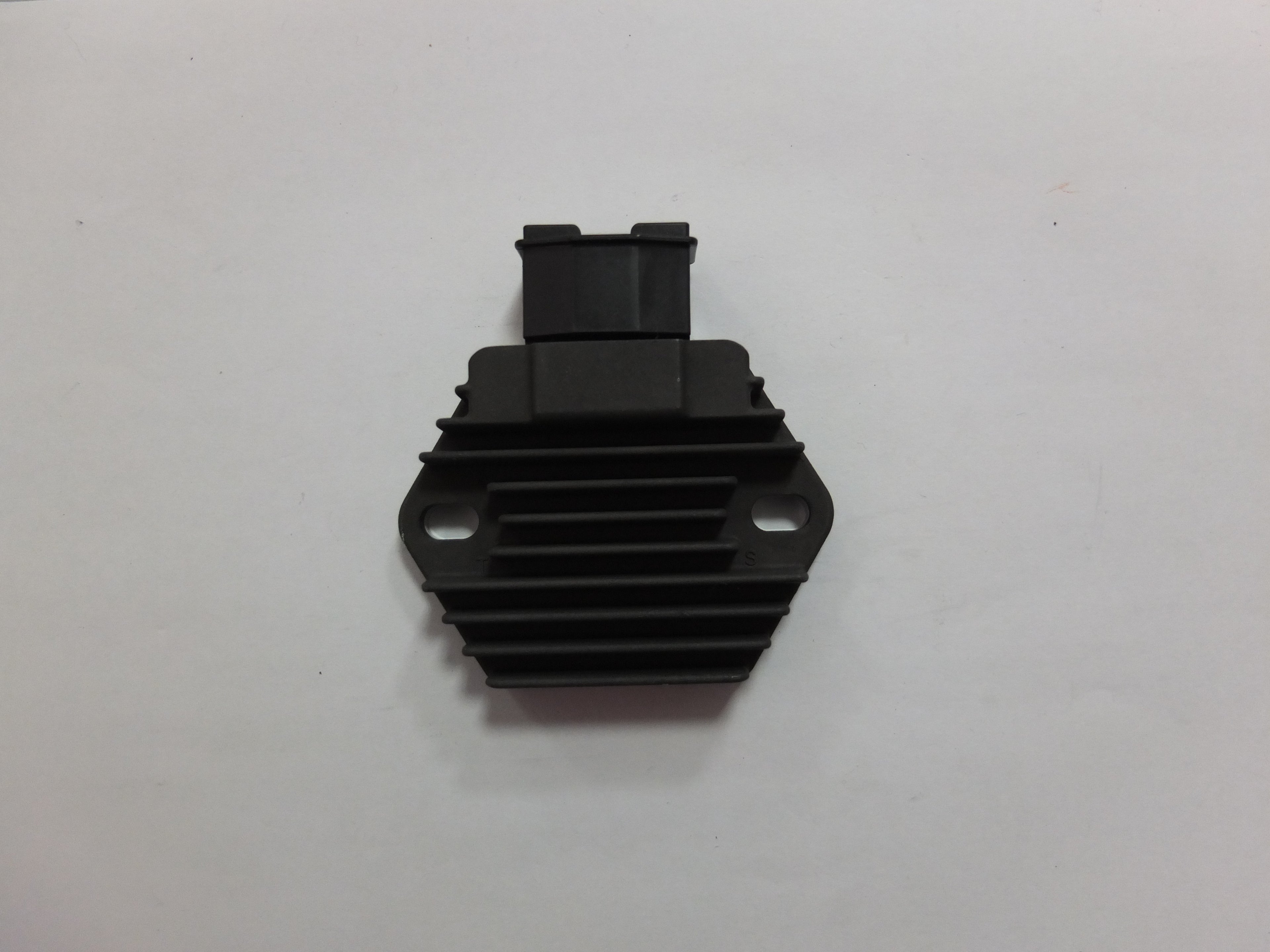 REGULADOR/RECTIFICADOR H-31600-KGB-901 VT125/NT650/VTR1000F/XL1000V