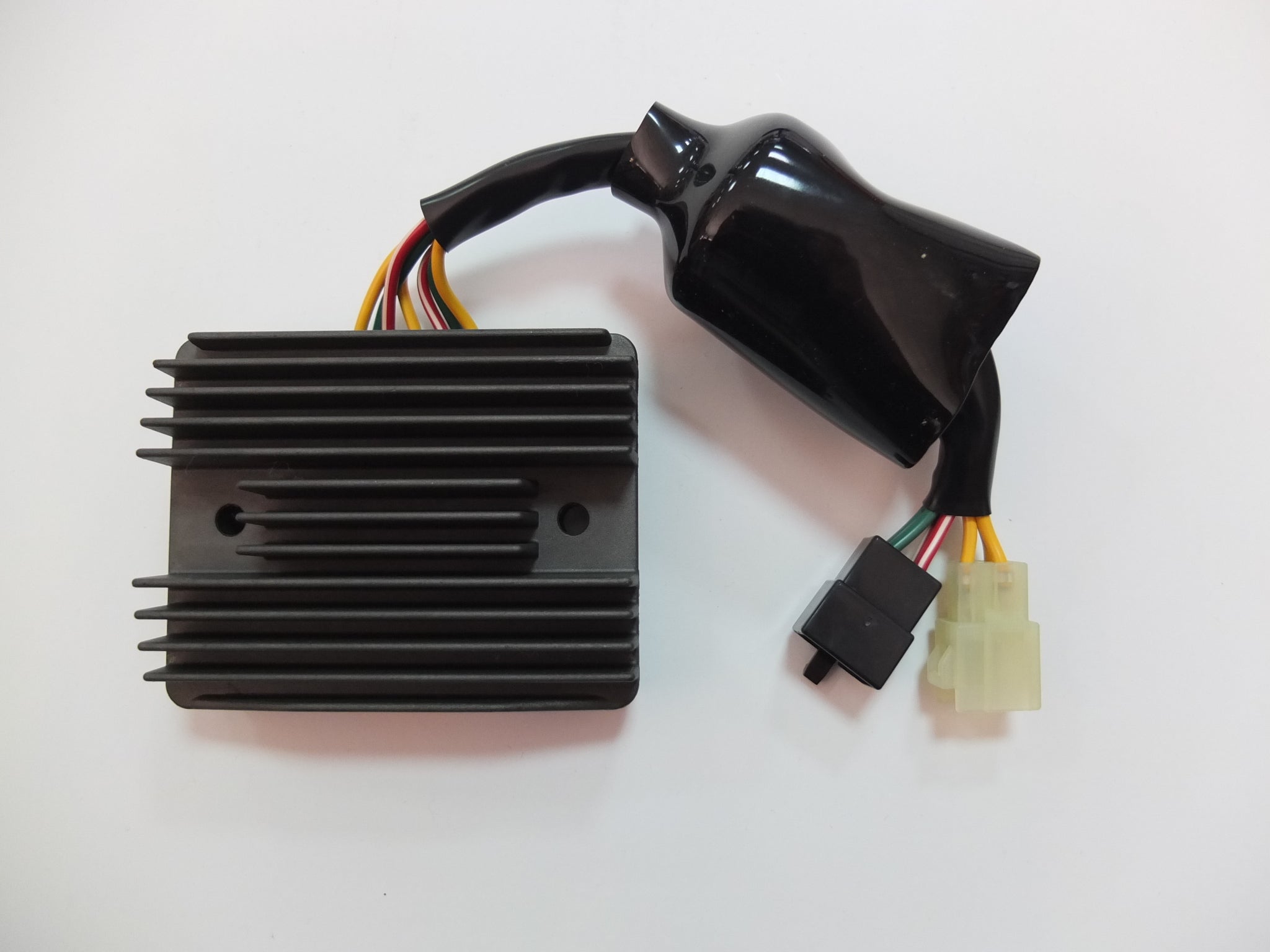 REGULADOR/RECTIFICADOR H-31601-MBG-305 VFR800 98/99-DUCATI 996