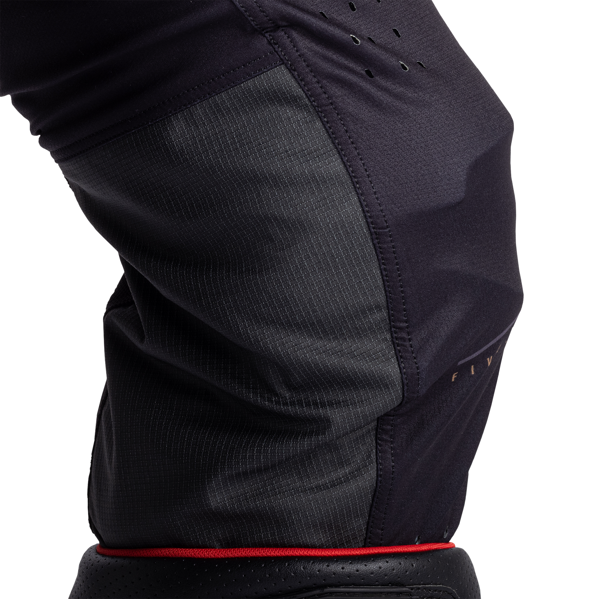 CALCAS LEATT 5.5 IKS PRETO - M - 5026000222