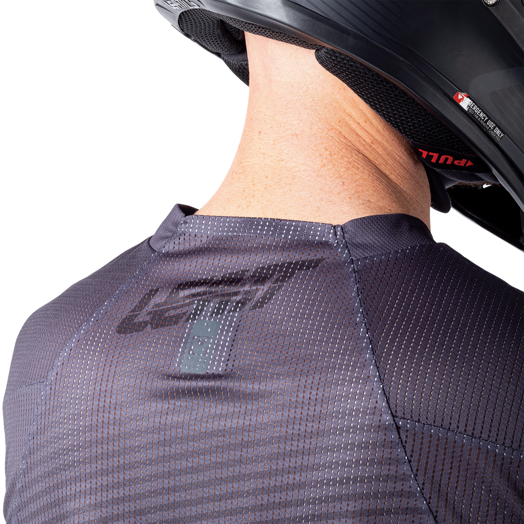 CAMISOLA LEATT 4.5 X-FLOW PRETO - M - 5026000481