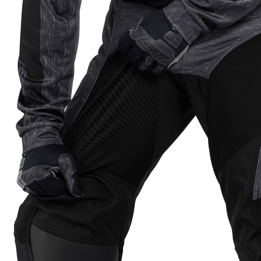 CALCA+CAMISOLA LEATT 3.5 STEALTH PRETO/CINZA - M - 5026000782