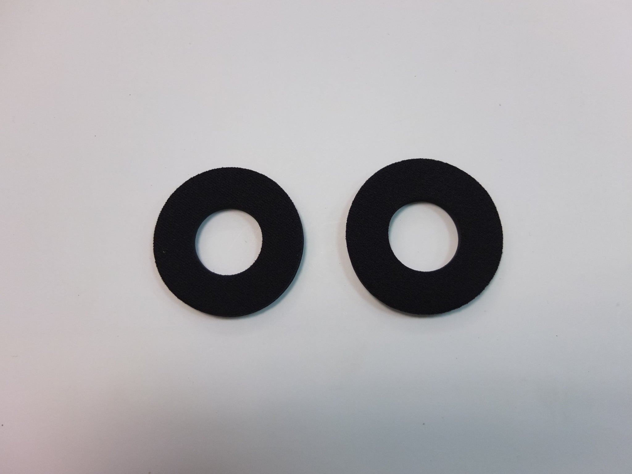 PROTECTOR DE PUNHO PRETO "DONUTS"