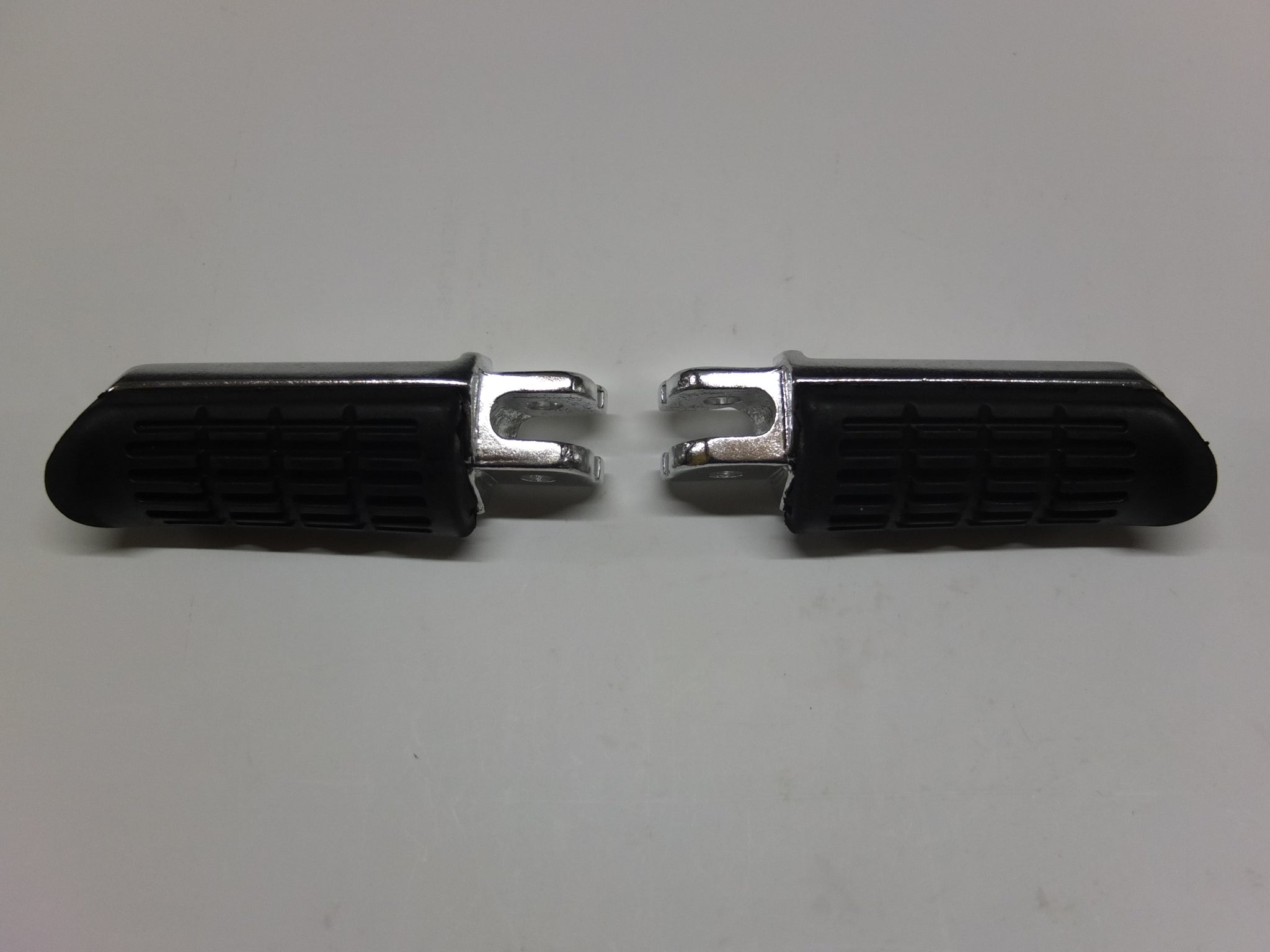 POUSA PES FRENTE CBR900/1000/1100XX, VFR750/800