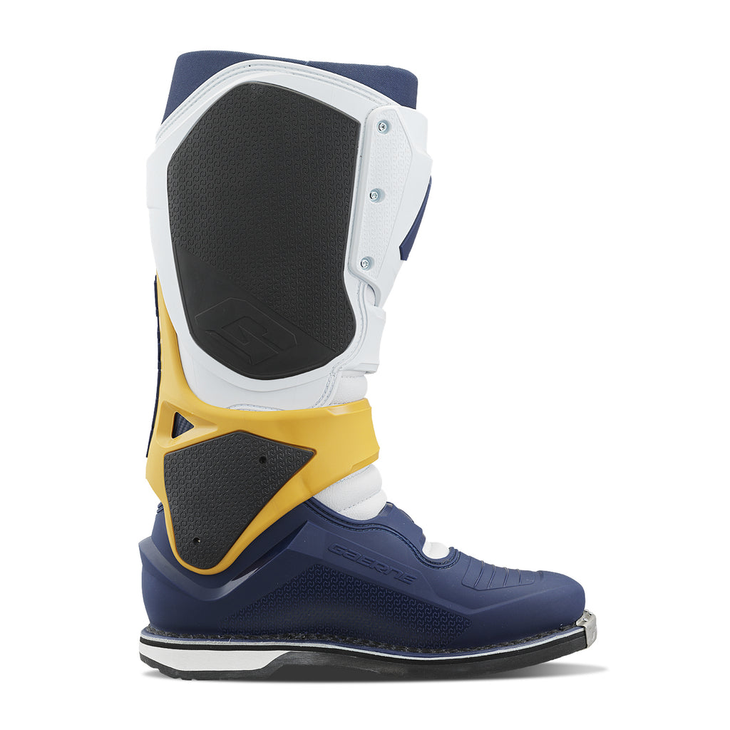 BOTAS GAERNE MX SG22 SQUADRON (2262-010) - 43