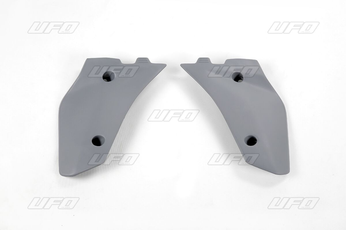 LOWER RAD CVR 06-08 GR