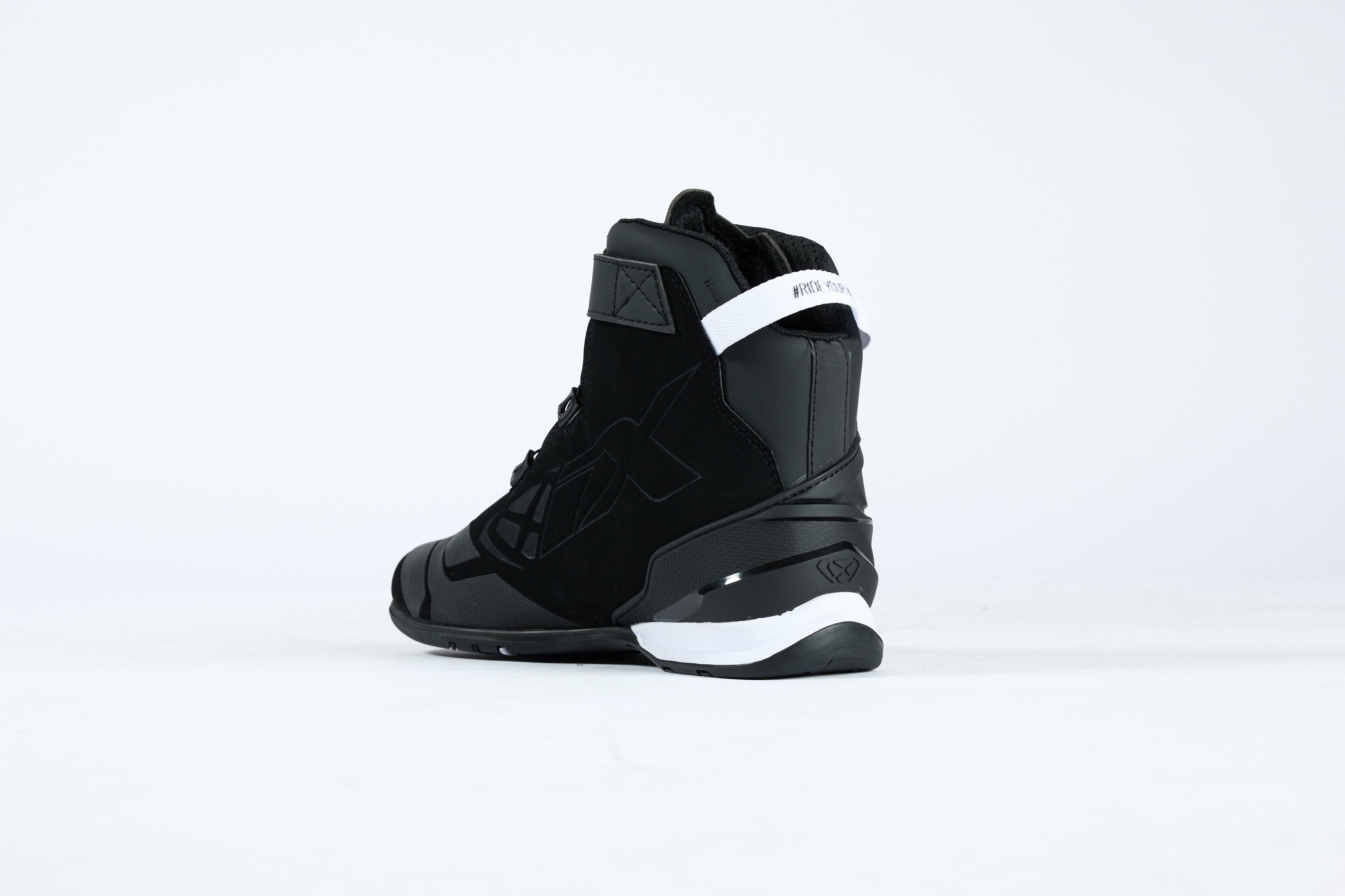 BOTAS IXON BULL 2 WP PRETO/BRANCO 508 10 1 007-1015 - 43