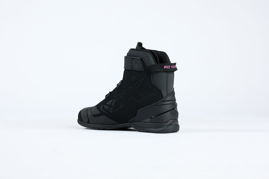 BOTAS IXON LADY BULL 2 WP PRETO/FUCHSIA 508 10 2 005-1073-37