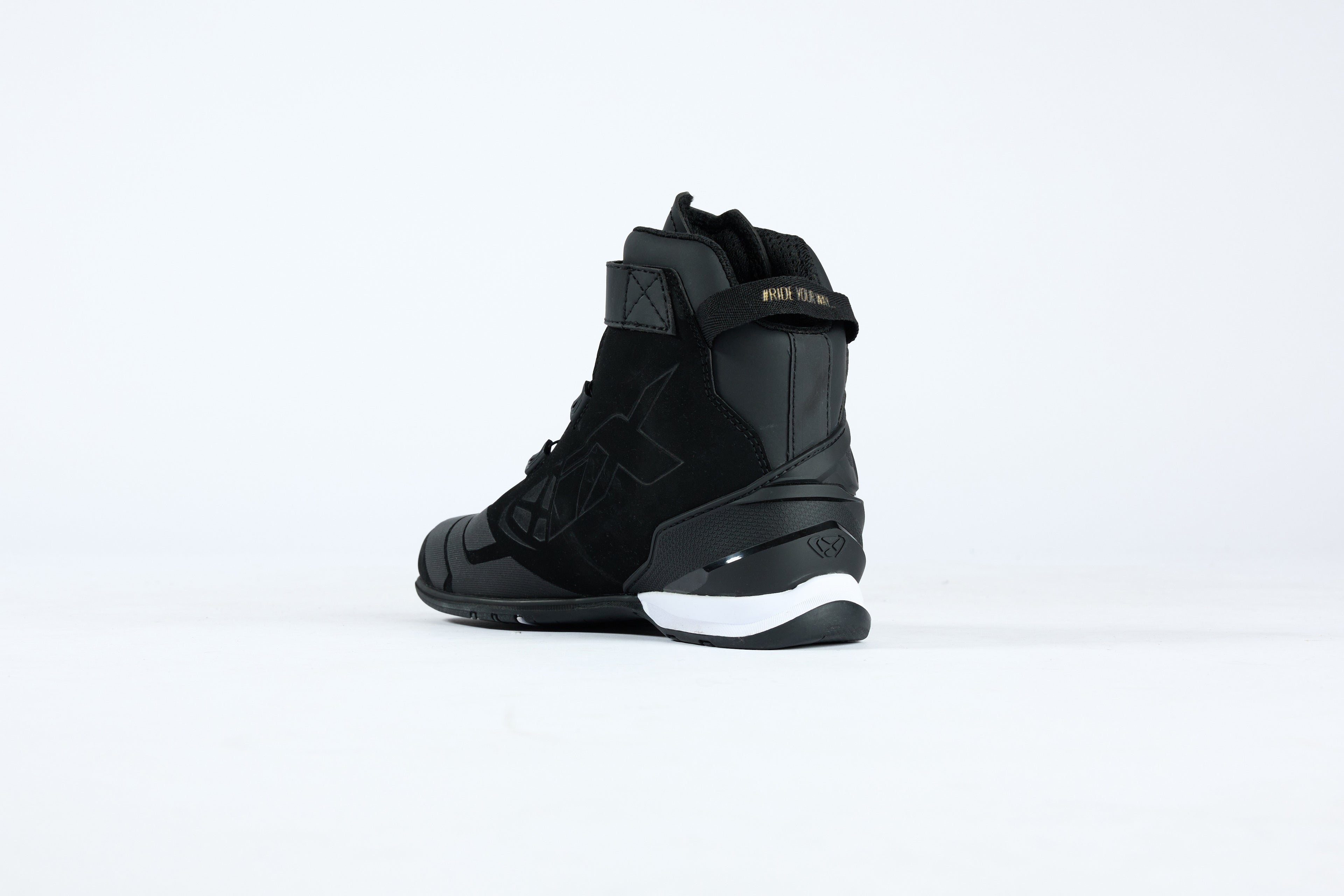 BOTAS IXON LADY BULL 2 WP PRETO/BRANCO/DOURADO 508 10 2 005-1106-37