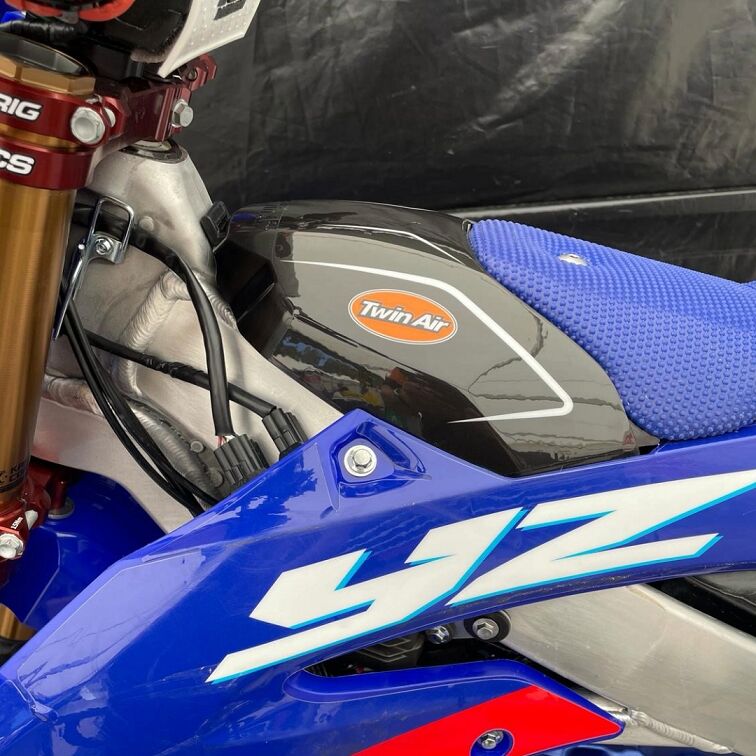 FILTER POWER COVER YZ450 23