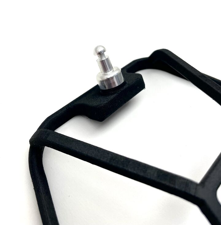 AIR CAGE CARBON YZF '23