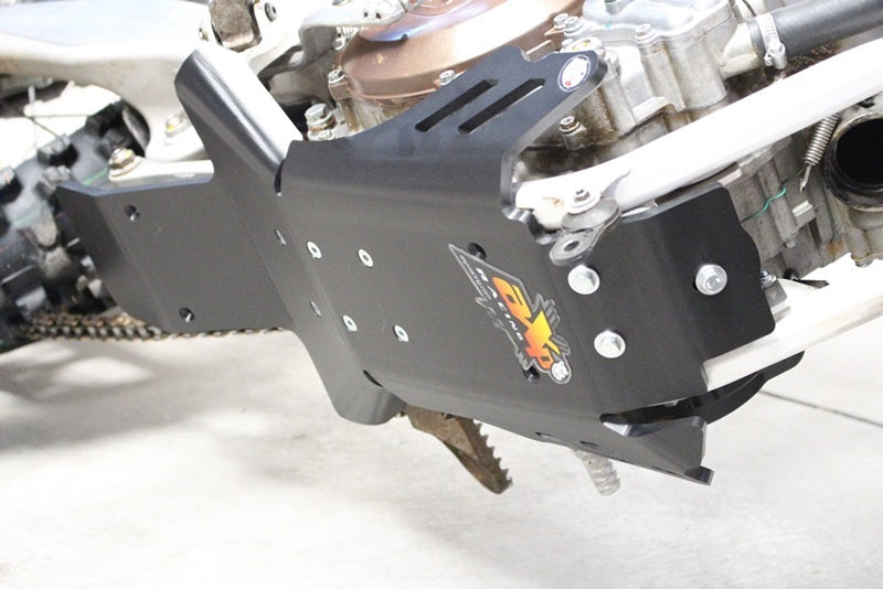 AXP SKID PLATE XTREM HDPE 8MM BLK
