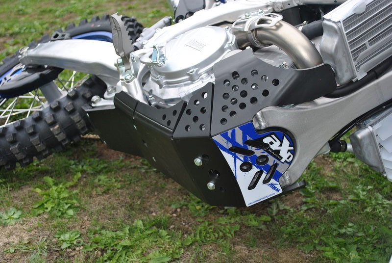 AXP SKID PLATE XTREM HDPE 8MM BLK