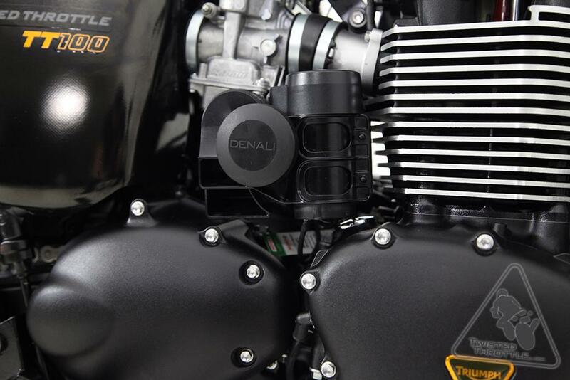 DENAL MOUNT SOUNDBOMB TRIUMPH BONNEVILLE
