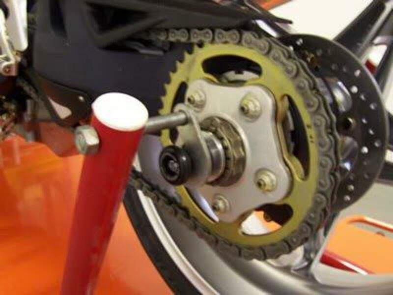 R&G PROTECTION WHEEL AXLE REAR