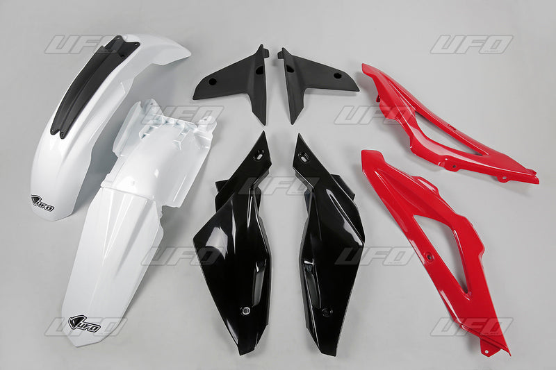 UFO PLASTIC KIT, OEM/OEM