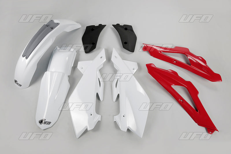 UFO PLASTIC KIT, OEM/OEM