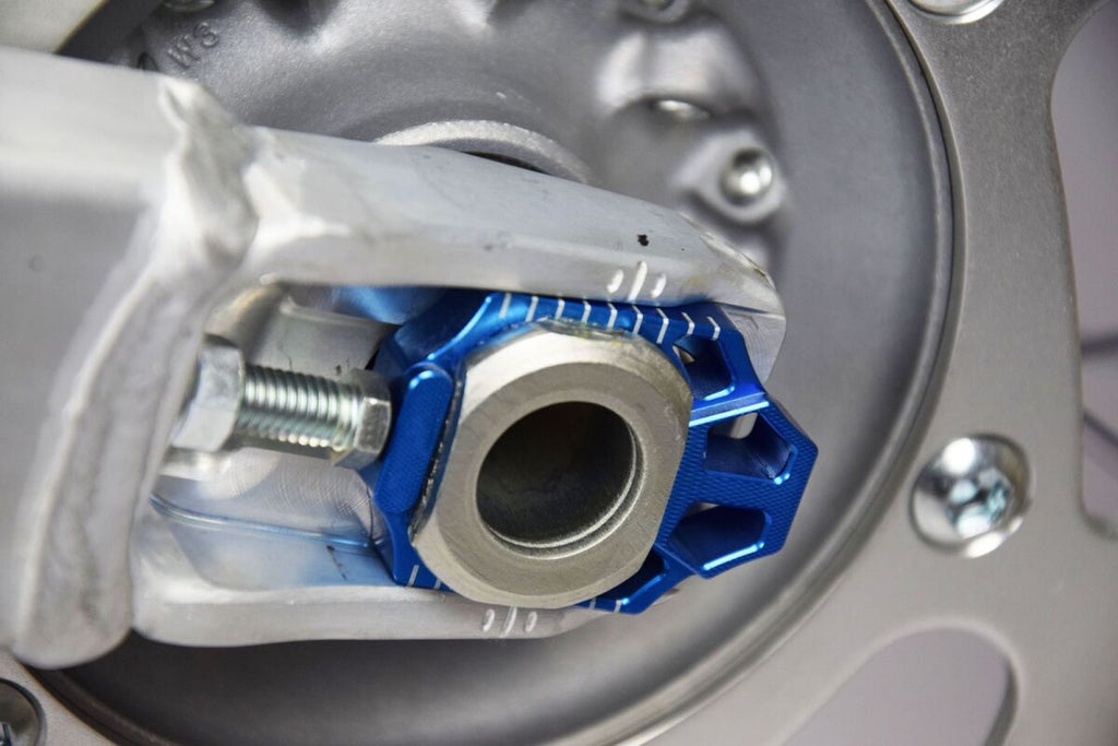 AXLE BLOCK YAMAHA BLUE