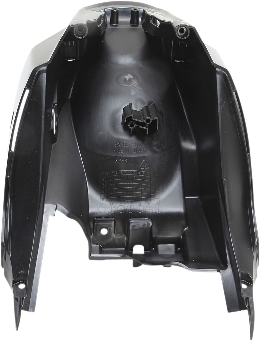 FENDER REAR SX65 16-23 BK