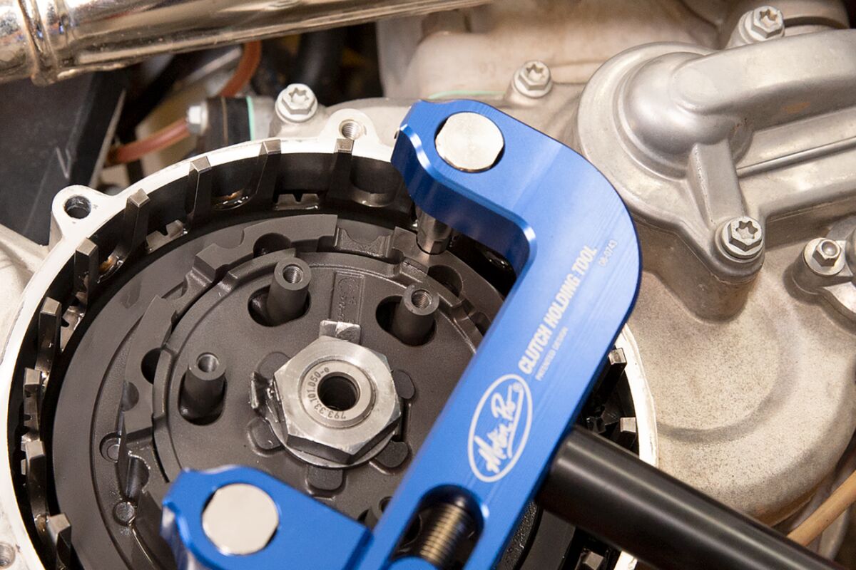 TOOL CLUTCH HOLDER