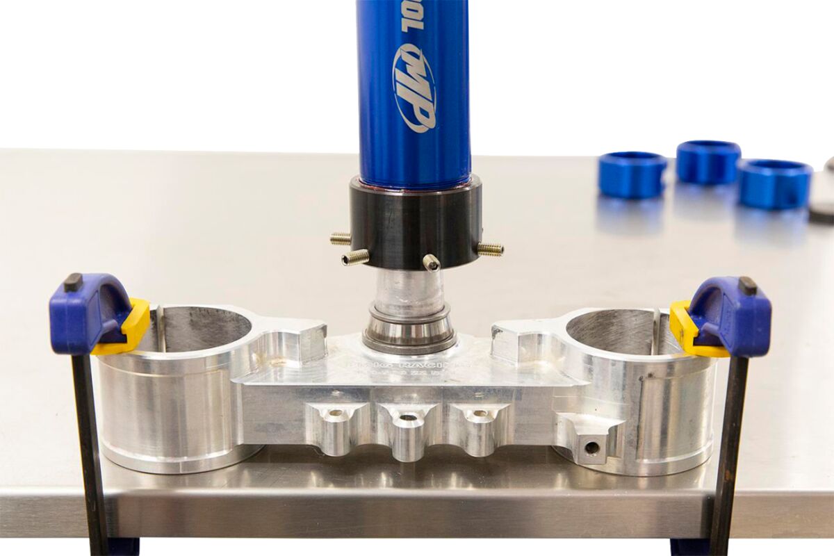 TOOL BEARING STEER STEM