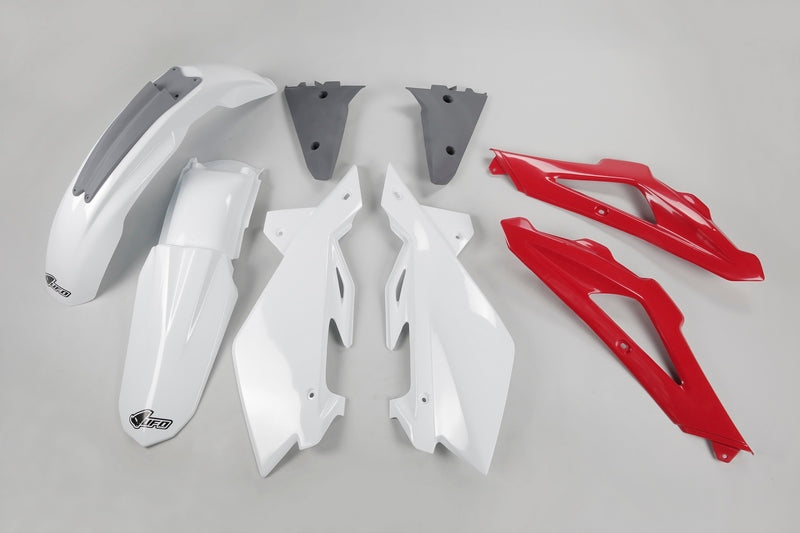 UFO PLASTIC KIT, OEM/OEM
