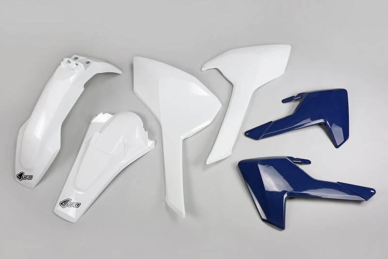 UFO PLASTIC KIT, WHT/WHT