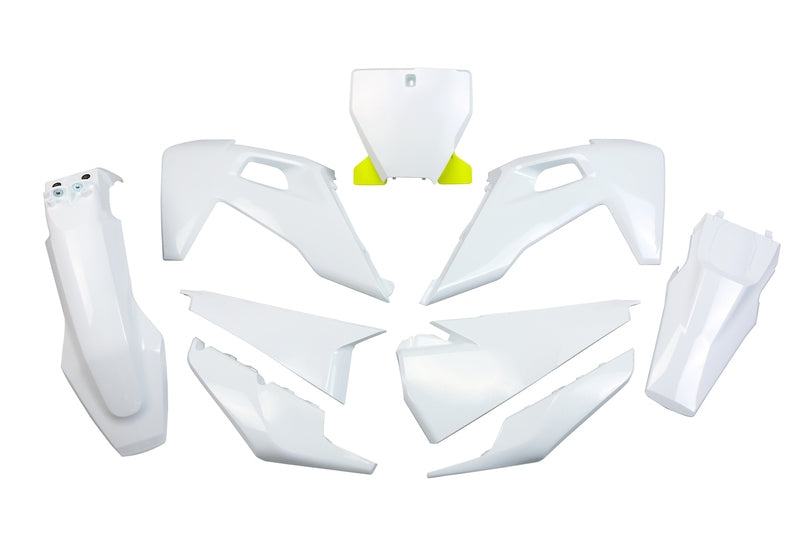 UFO PLASTIC KIT, WHT/WHT