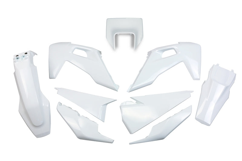UFO PLASTIC KIT, WHT/WHT