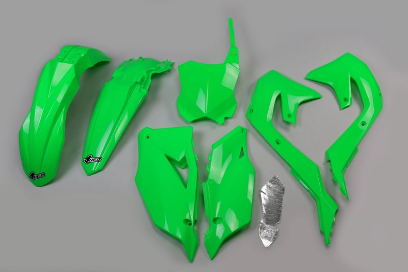 UFO PLASTIC KIT, NGR/NGR