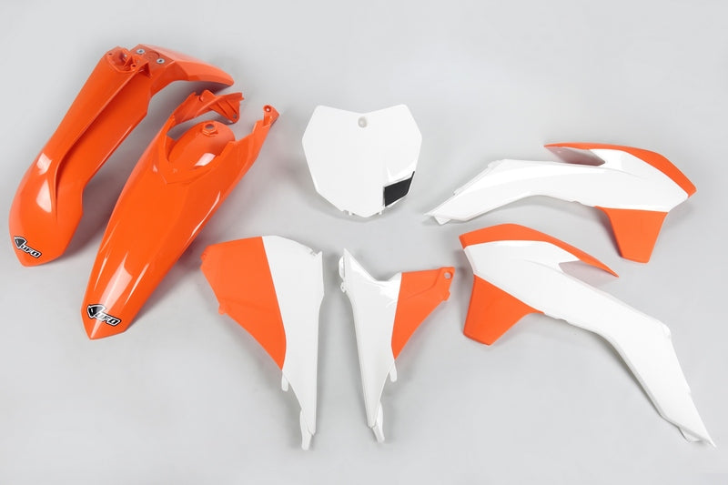 UFO PLASTIC KIT, ORG/WHT