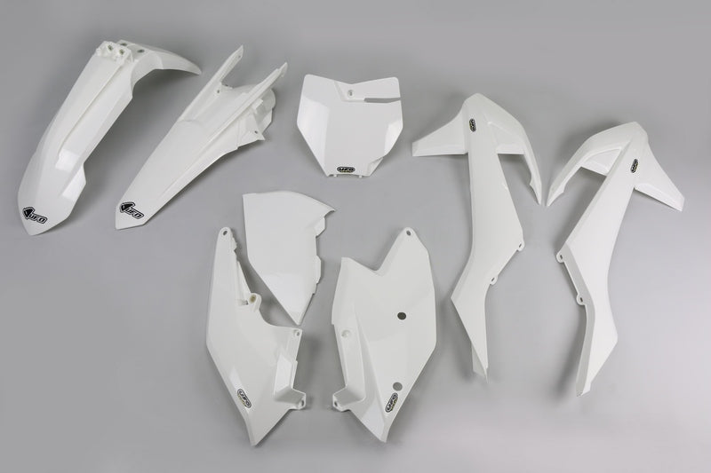 UFO PLASTIC KIT, WHT/WHT