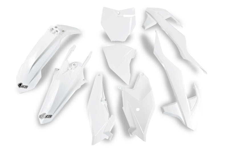 UFO PLASTIC KIT, WHT/CLR