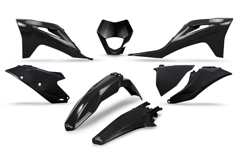 UFO PLASTIC KIT, BLK